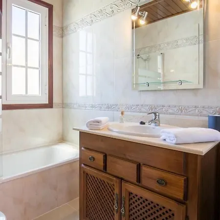 Luxury With Pool, 5 Min From The Beach *