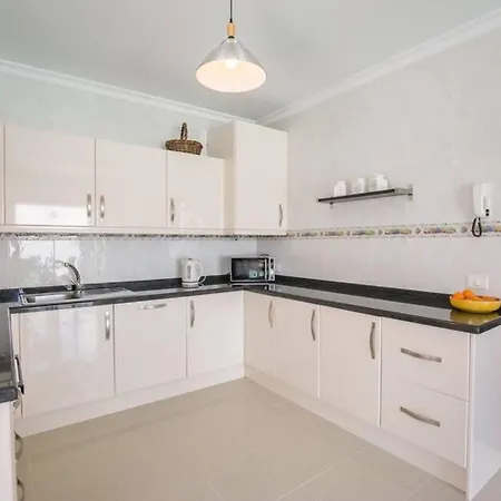 Nyaraló Luxury With Pool, 5 Min From The Beach *