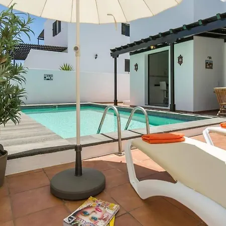 Luxury With Pool, 5 Min From The Beach Prázdninový dům