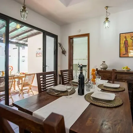 Luxury With Pool, 5 Min From The Beach *